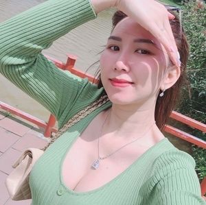 Meet your Posher, Lena